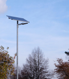 Solarleuchte für Fußgängerquerung mit Mast 8m