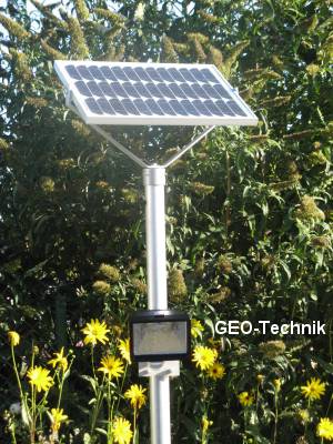 Solar LED Beleuchtung mit Taster und Mast 4m 10W (100W)