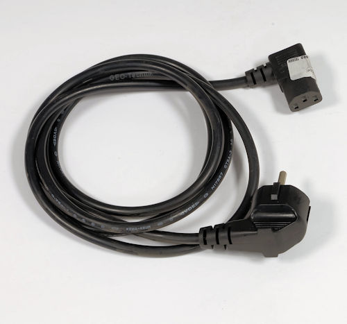 Cable dAlimentation Schuko / IEC C13 90°, noir